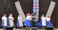 U nás taká obyčaj... s folklórnou skupinou Bučina z Pače o jarných prácach na dedine