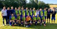 Mužstvo Vyšnej Slanej s víťaznou trofejou, zdroj: Ing. Vladimír Lukáč
