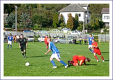 Z majstrovského futbalu II. triedy Rožňavské Bystré - Jovice 8:0 (1:0). Foto: P. Urban