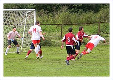 Rožňavské Bystré - Pača 2:1. Z majstrovského zápasu II. triedy 9. kola. Foto: P. Urban