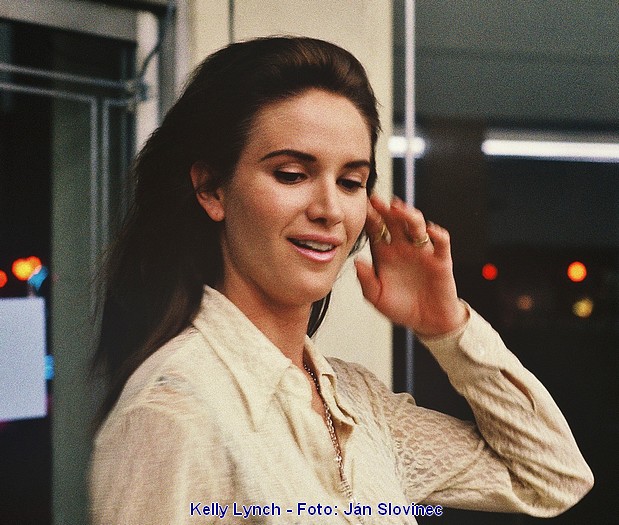 js 86-Kelly-Lynch