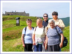 Jelšavskí dôchodcovia na Pustom hrade.