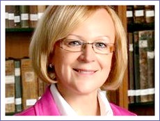 MVDr. Eva Cireňová, staronová primátorka Revúcej