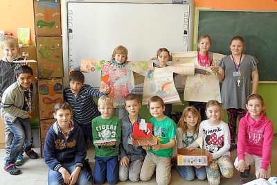 V školskom klube detí počas mesiaca knihy spoločne spoznávali dobrodružstvá Robinsona Crusoa