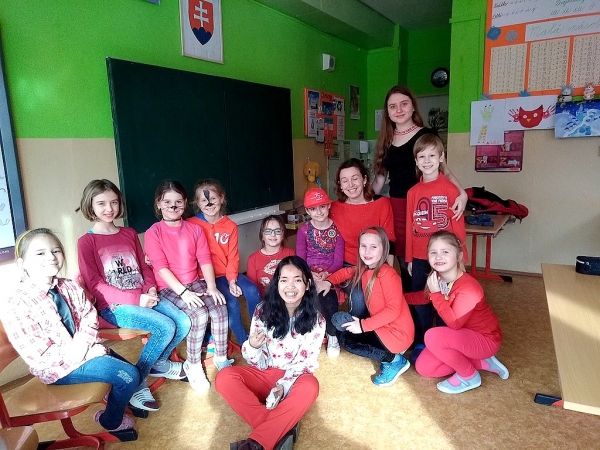 Zahraničné stážistky v Základnej škole J. A. Komenského Revúca