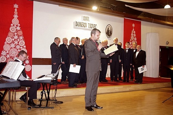 Vydarený 36. ročník regionálnej prehliadky speváckych zborov dospelých Daxnerov Tisovec