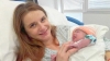 Prvým dieťaťom, ktoré sa v roku 2019 narodilo v Nemocnici Svet zdravia Rožňava, je dievča menom Kristína. Malá Kristína (na obrázku v náručí šťastnej mamičky) sa narodila o 8.05 h, váži 3550 gramov a meria 50 centimetrov.