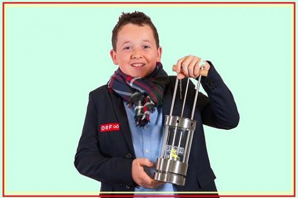 Tohto roku prinesie Betlehemské svetlo mieru z Jaskyne narodenia dvanásťročný Tobias Flachner