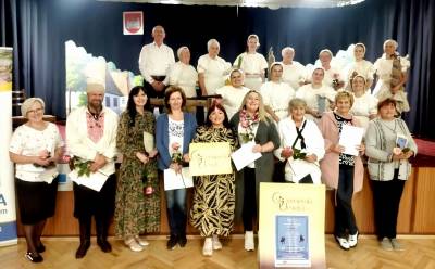 Dvanásta beseda so siedmimi gemerskými umelcami a remeselníkmi