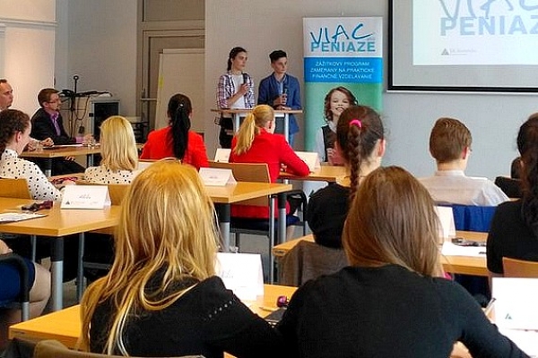 "Zocháči" z Revúcej prví v celoslovenskej súťaži finančnej gramotnosti