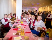 Revúcki seniori na záver fašiangov s humorom a pri zábave pochovali basu