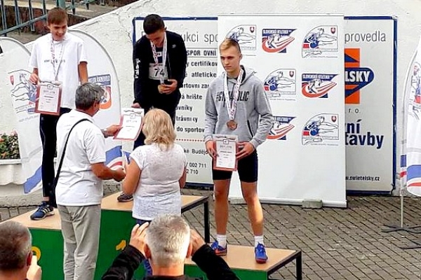 Školskej revúckej atletike sa darí aj v úvode nového školského roku