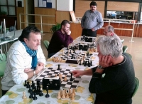 Šachisti Revúcej po štyroch neúplných kolách vedú Gemerskú šachovú ligu