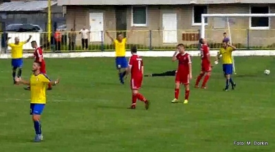 Takto sa radovali futbalisti MFK Rožňava v zápase 28. kola TIPOS III. ligy Východ proti Družstevníku Plavnica keď vsietili víťazný gól.