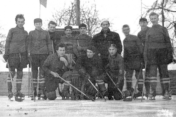 Marian Slavkay: Ako sa rodili krtkovia - Krtkovia hrajú hokej (7)