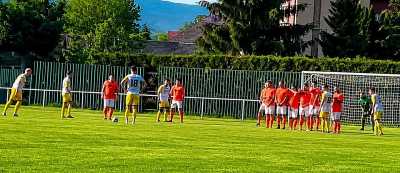 Z majstrovského futbalu 7. ligy ObFZ Rožňava medzi FK Lipovník - FK Krásnohorské Podhradie 1:3.