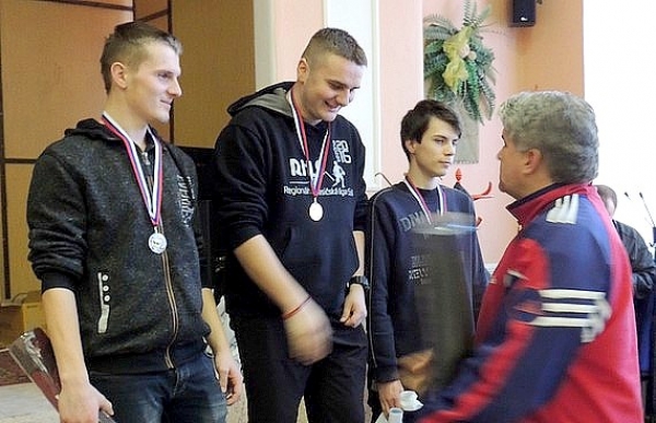 Na 6. ročníku stolnotenisového turnaja O putovný pohár starostu obce v Muránskej Dlhej Lúke štartovalo 73 súťažiacich