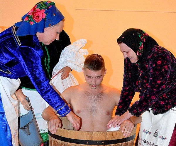 Polomskí regrúti v Dome tradičnej kultúry Gemera v Rožňave