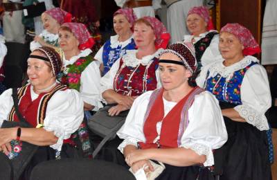Zvládli aj prehliadku choreografií folklórnych súborov pod názvom Jazykom tanca