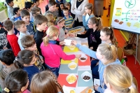 Naši žiaci si doprajú raňajky a väčšina z nich uprednostňuje ovocie pred čokoládou