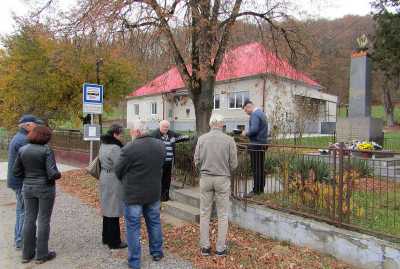 Pripomenuli si pamiatku obetí holokaustu v Čiernom Potoku