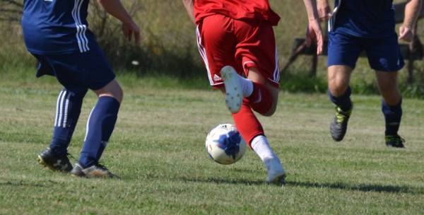Chlapci zleniveli, nemá kto hrať. V oblastnej futbalovej súťaži našich susedov zostalo osem tímov