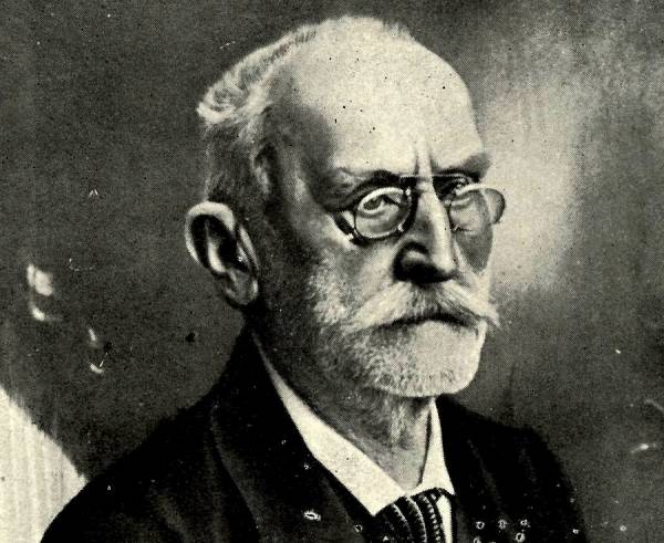 Július Botto, zakladateľ Československého štátneho reálneho gymnázia a profesor I. slovenského evanjelického gymnázia v Revúcej