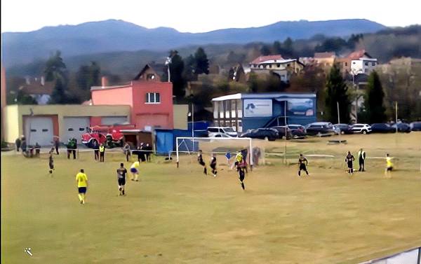 Futbalisti Krásnohorského Podhradia stále v jesennom móde