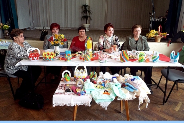 Lehotou sa ozývalo: Ta nesemo, ta nesemo, tú klétu zimu...