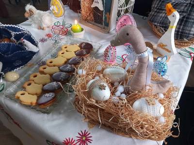 Seniori okresu Revúca sa prezentovali šikovnosťou výrobkov k Veľkej noci