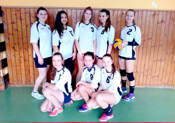 Obvodné kolo vo volejbale žiačok v prospech ZŠ I. B. Zocha Revúca