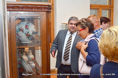 Z vernisáže výstavy Spomienka muránskej kameniny