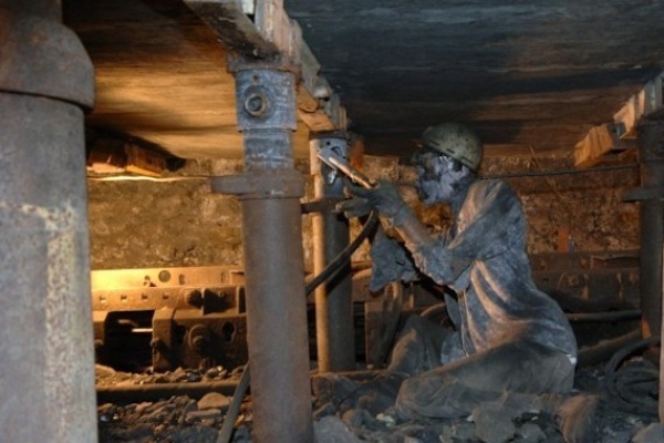 Plenenie výstuže v bani