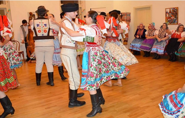 Gemerská hostina s folklórnou skupinou Hrabina z Nižnej Slanej