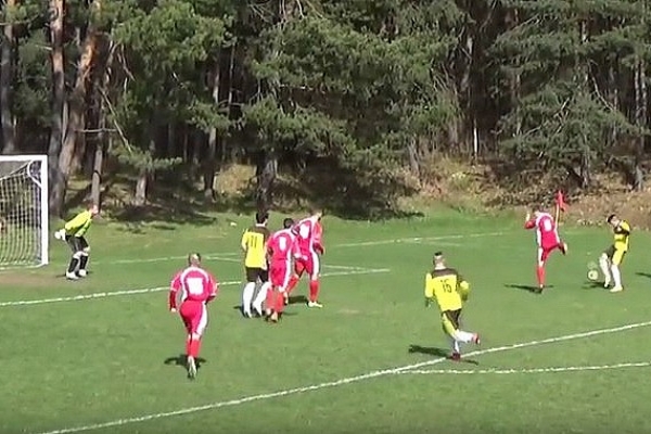 Z majstrovského futbalového zápasu 20. kola IV. ligy JUH VsFZ Krh. Podhradie - Strážske 5:1