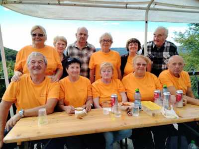 V Sirku privítali seniorov revúckeho okresu na okresnom turistickom zraze. Nechýbali ani seniori z "Lehvatky"