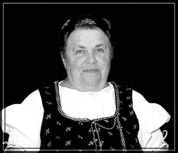 Zomrela bývalá vedúca Folklórnej skupiny Bystränky, pani Zuzana Tomková