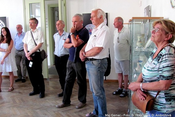 Fotoreportáž z vernisáže Poézia kameniny v Rovási