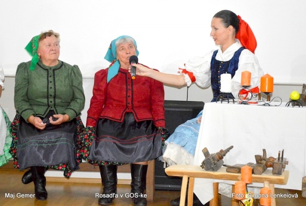 Folklórna skupina Bučina z Pače zavítala na "Rosadľa" do Domu tradičnej kultúry Gemera v Rožňave