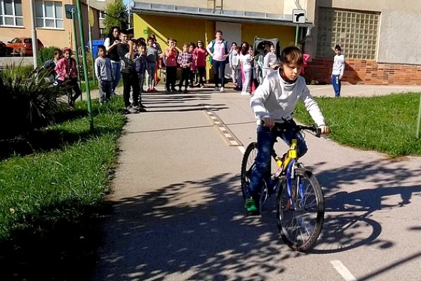 Októbrovú jazdu zručnosti si jelšavskí žiaci užili