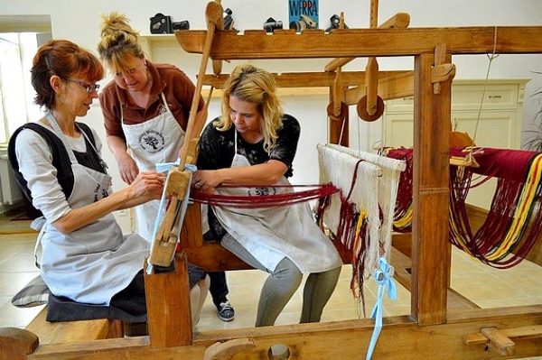 Gemerské osvetové stredisko vo februári ponúka tvorivé dielne pre školy, ale aj workshopy, kurzy a klub pre dospelych