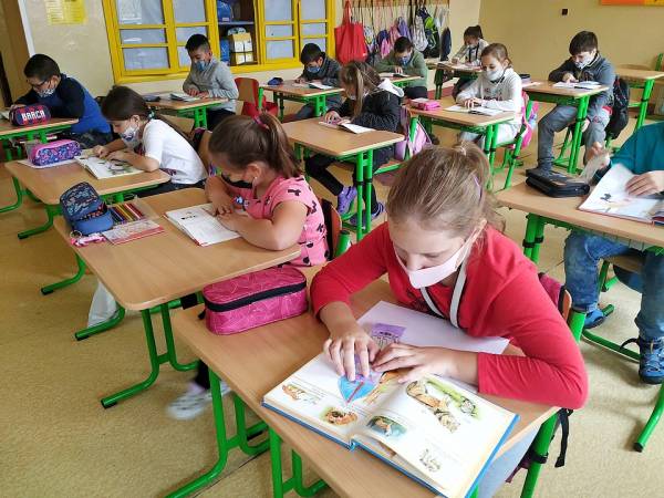 Radosť z čítania vo veršoch básní