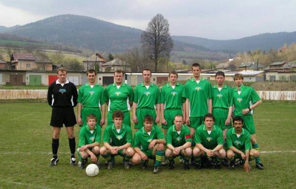 Komentujeme futbalovú históriu ObFZ Rožňava – 8. časť – sezóna 2004 / 2005 – Odstúpenie Nižnej Slanej z 1. triedy a tri mužstvá v 5. lige – JZ